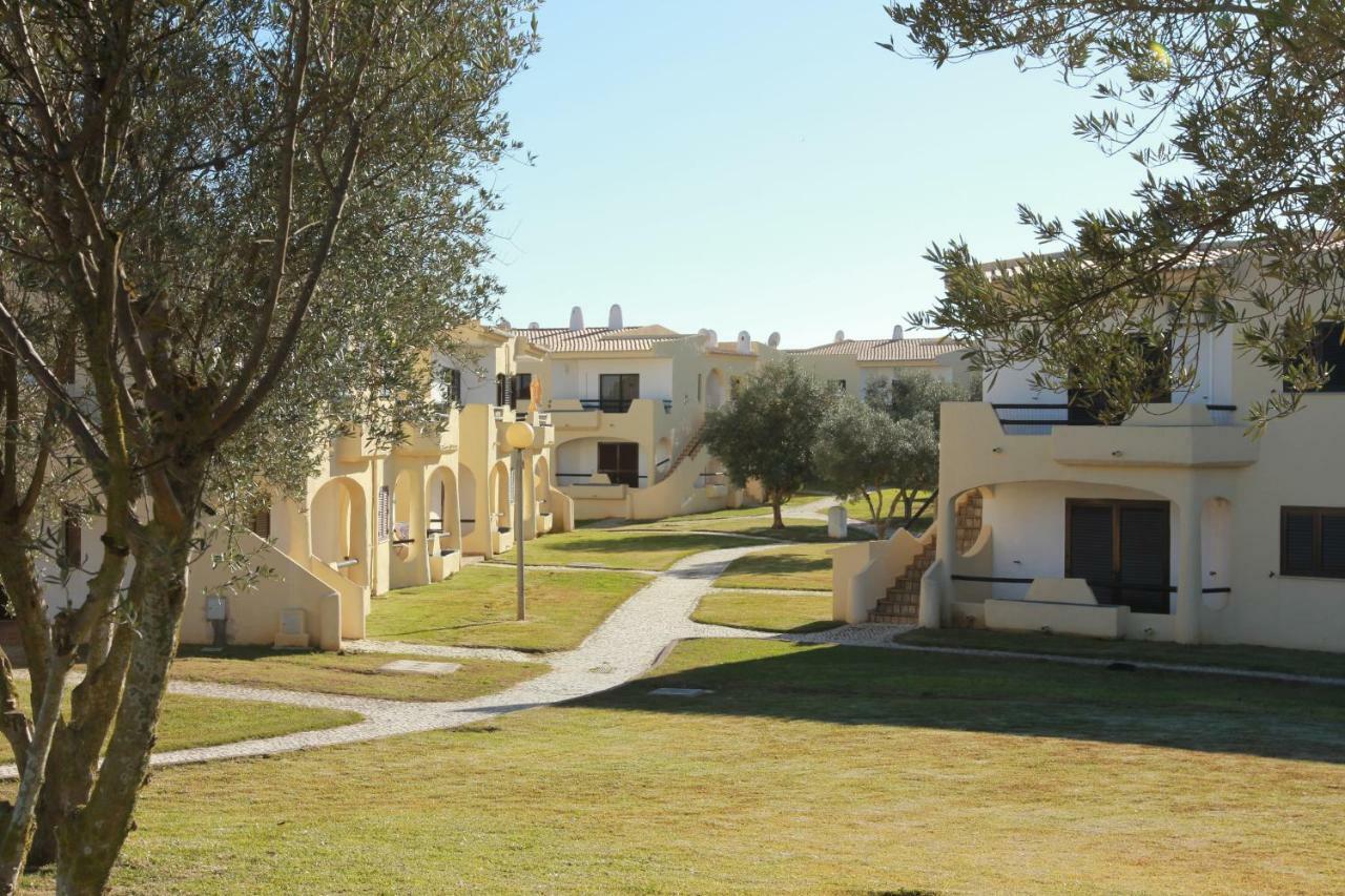 Apartamento T1 Quinta Nova - アルヴォル エクステリア 写真